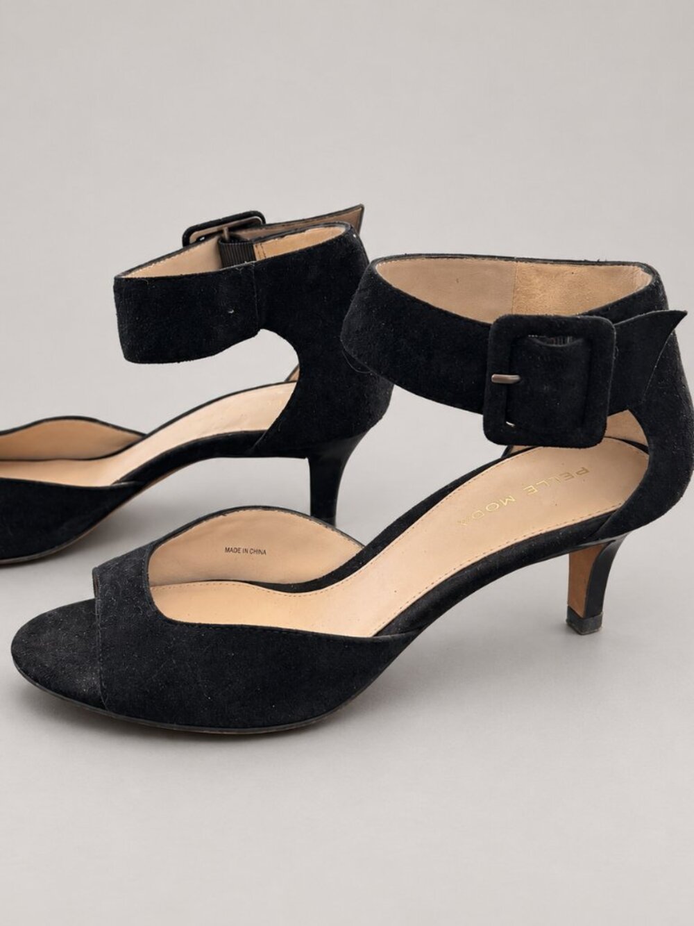 Pelle Moda Black Ankle Cuff Buckle Peep Toe Sandal Heels 7 M